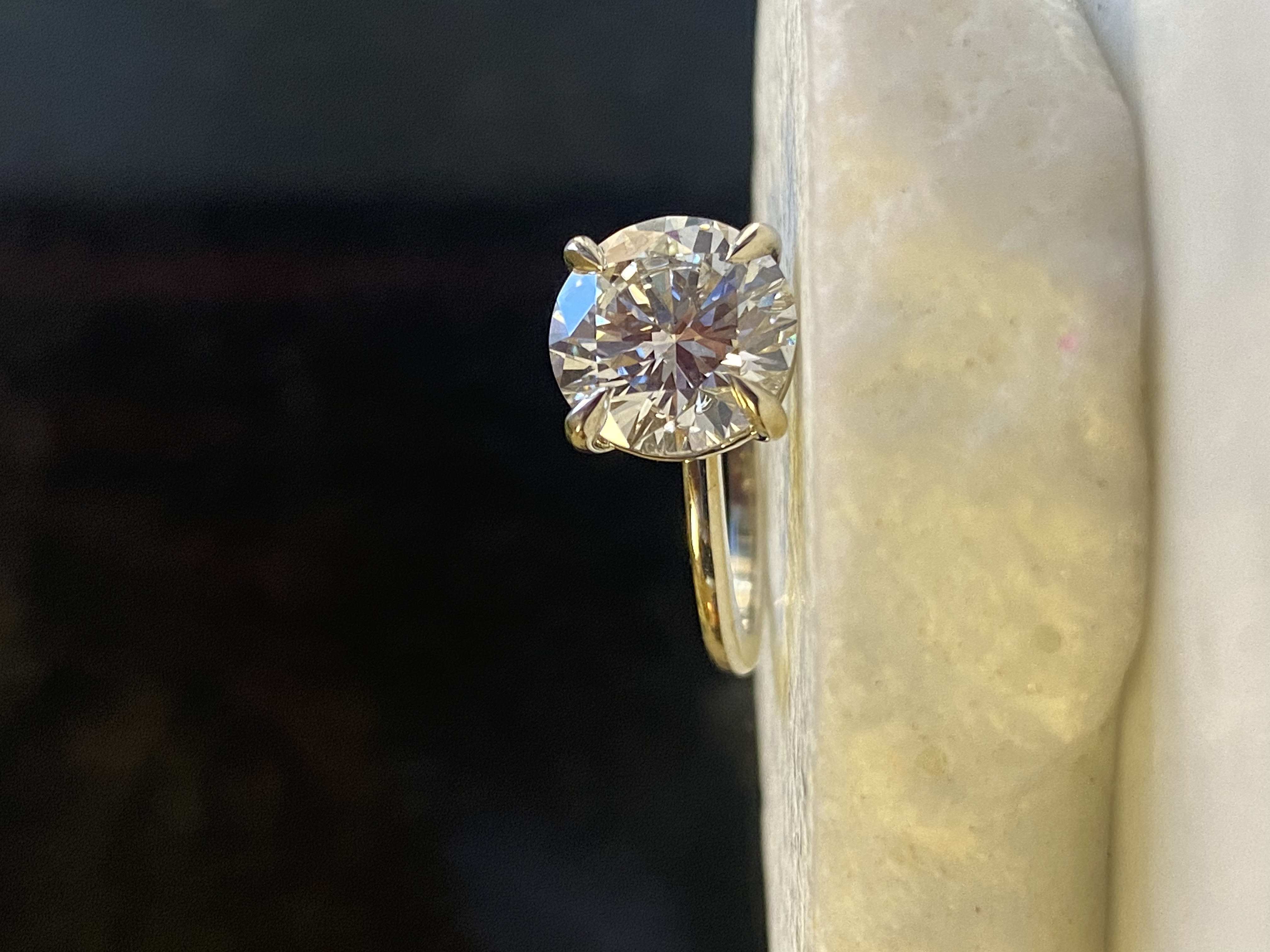 3.2 carat round natural mined diamond solitaire four-claw yellow gold engagement ring — Bear Goldsmithing Toronto